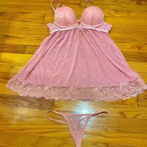Daisy Fuentes babydoll lingerie set with panties